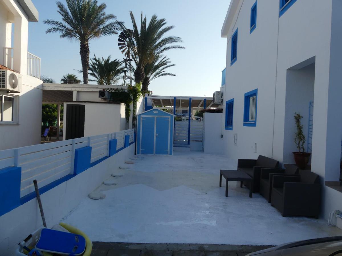 Greek Island Style 2 Bedroom Villa With Pool Next To The Sea Lárnaca Exterior foto